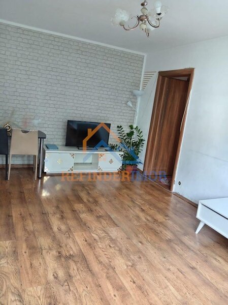 Dristor vanzare 2 camere 53mp